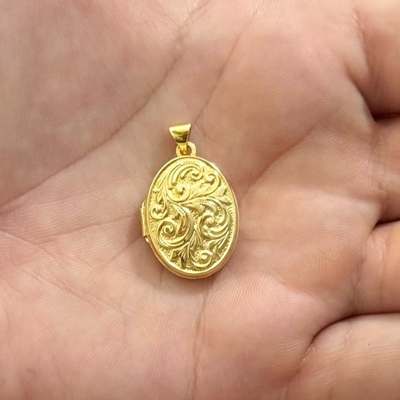 14KT GOLD LOCKET BRAND NEW - Picture 1 of 6